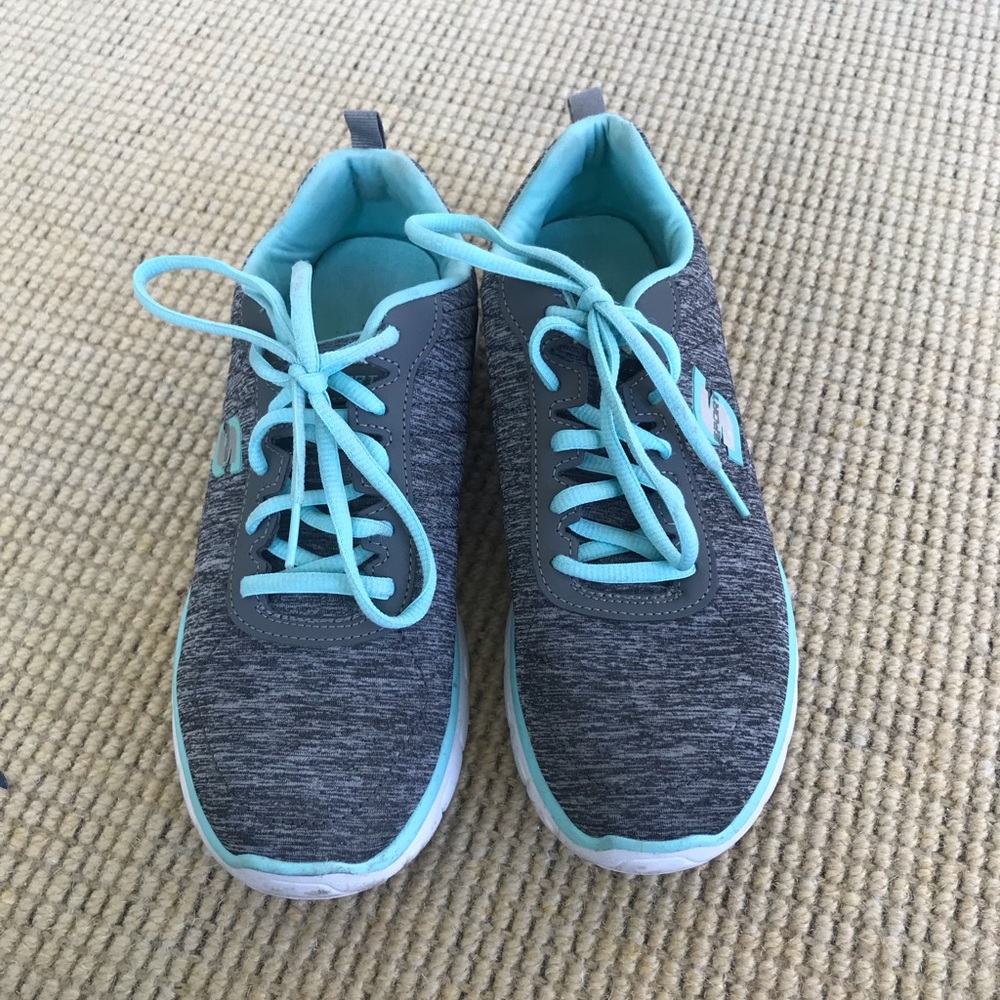 S Sport gym shoes